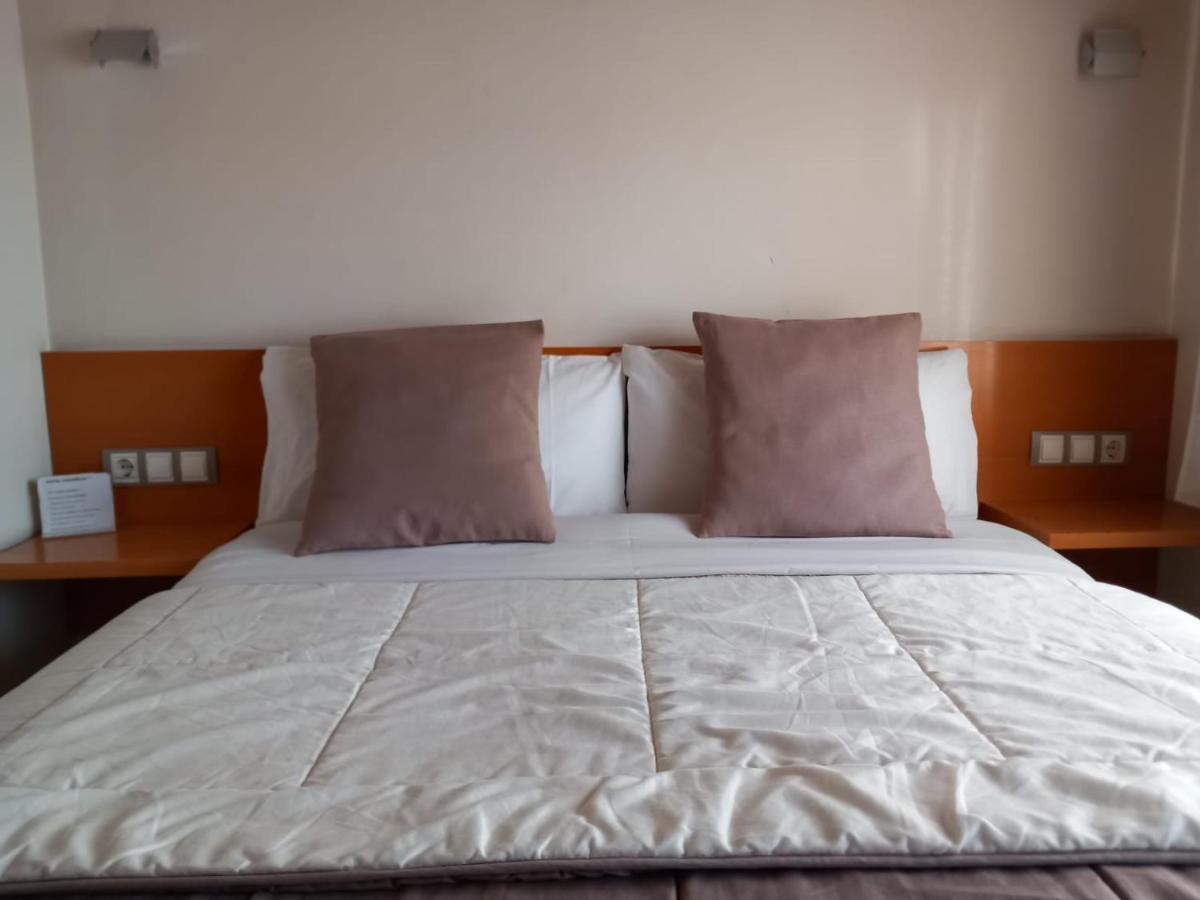 Hotel Viaurelia Montblanc Εξωτερικό φωτογραφία