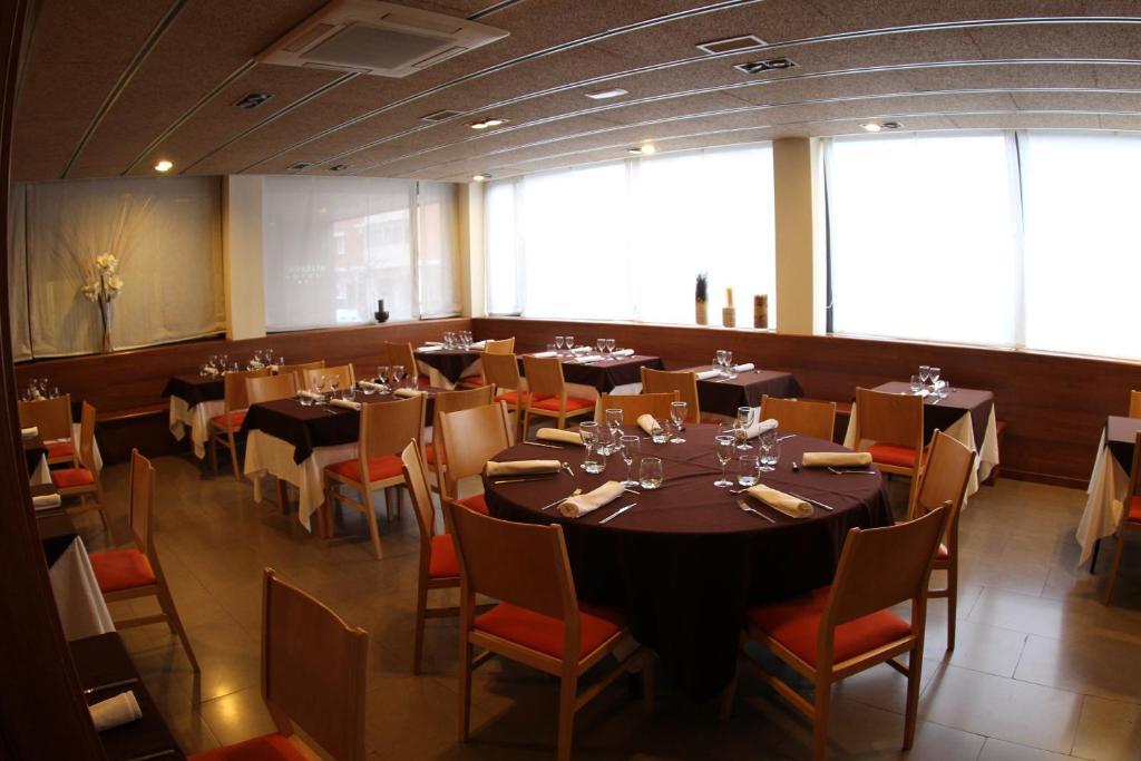 Hotel Viaurelia Montblanc Εξωτερικό φωτογραφία